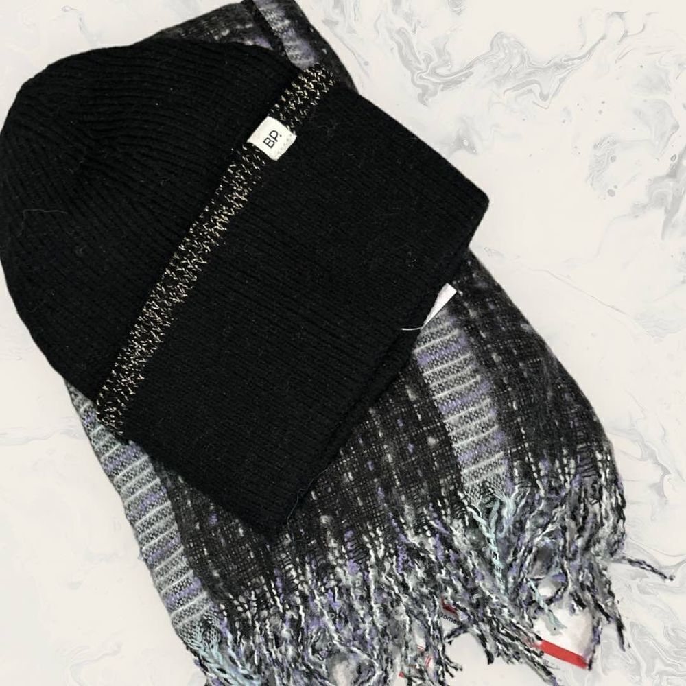 NWT BP Bundle of Cozy Fringe Pocket Blanket Scarf and Black Beanie- Gray/ Black